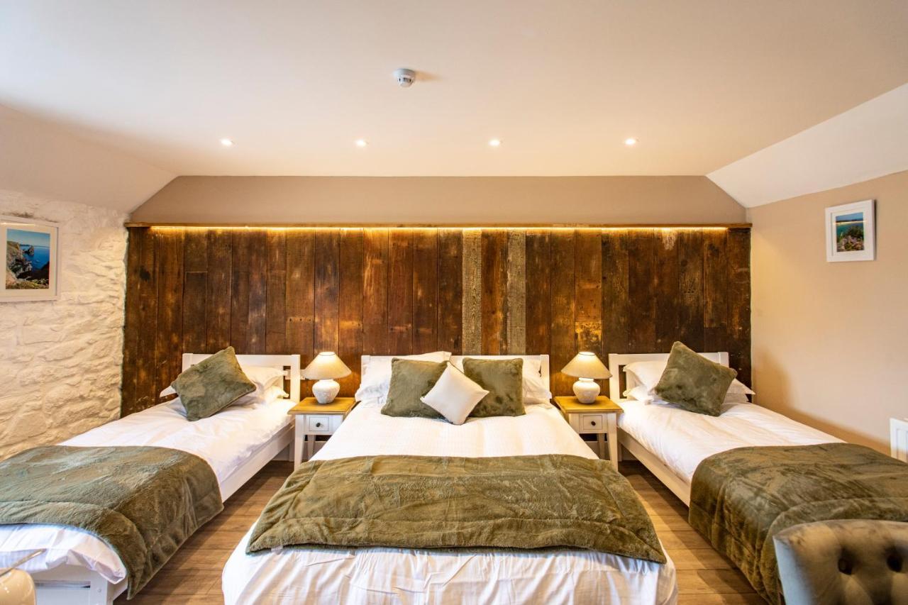 Kings Arms Hotel Пензанс Екстериор снимка