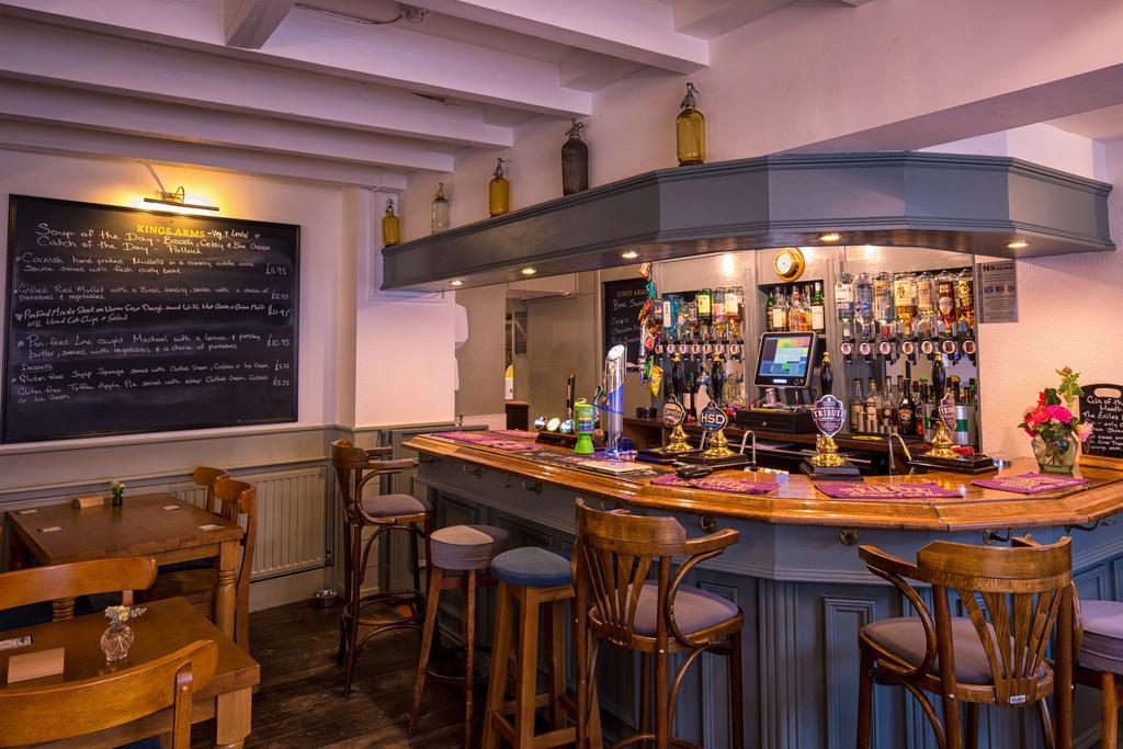 Kings Arms Hotel Пензанс Екстериор снимка