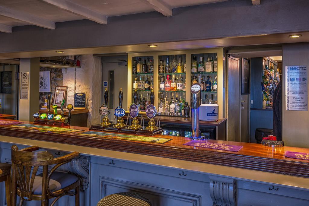 Kings Arms Hotel Пензанс Екстериор снимка