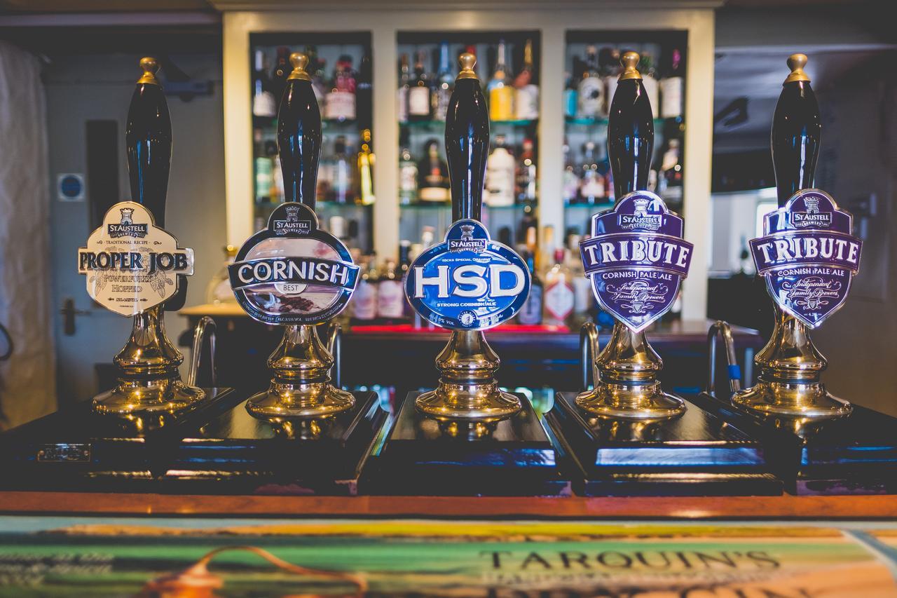 Kings Arms Hotel Пензанс Екстериор снимка
