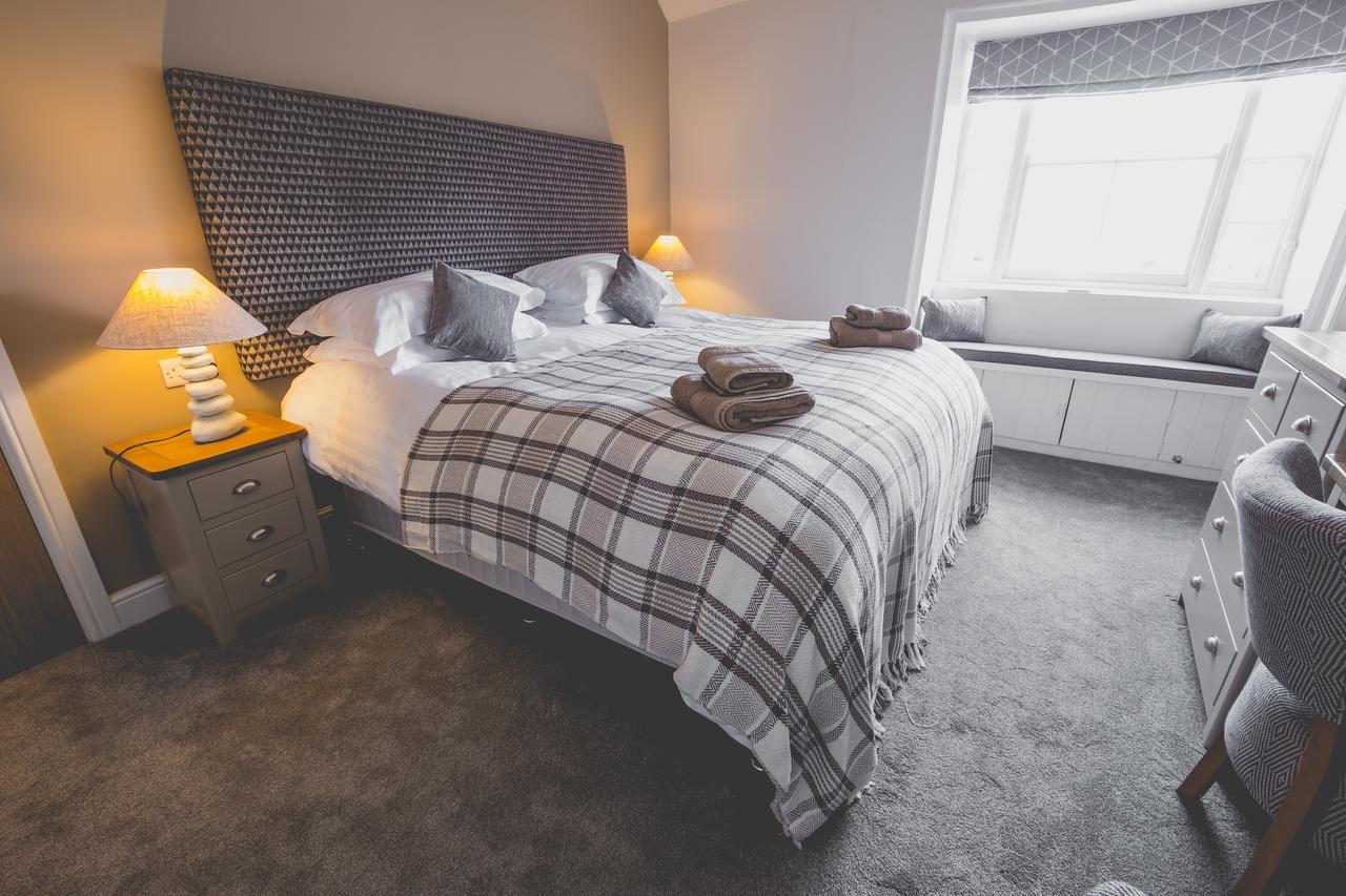 Kings Arms Hotel Пензанс Екстериор снимка