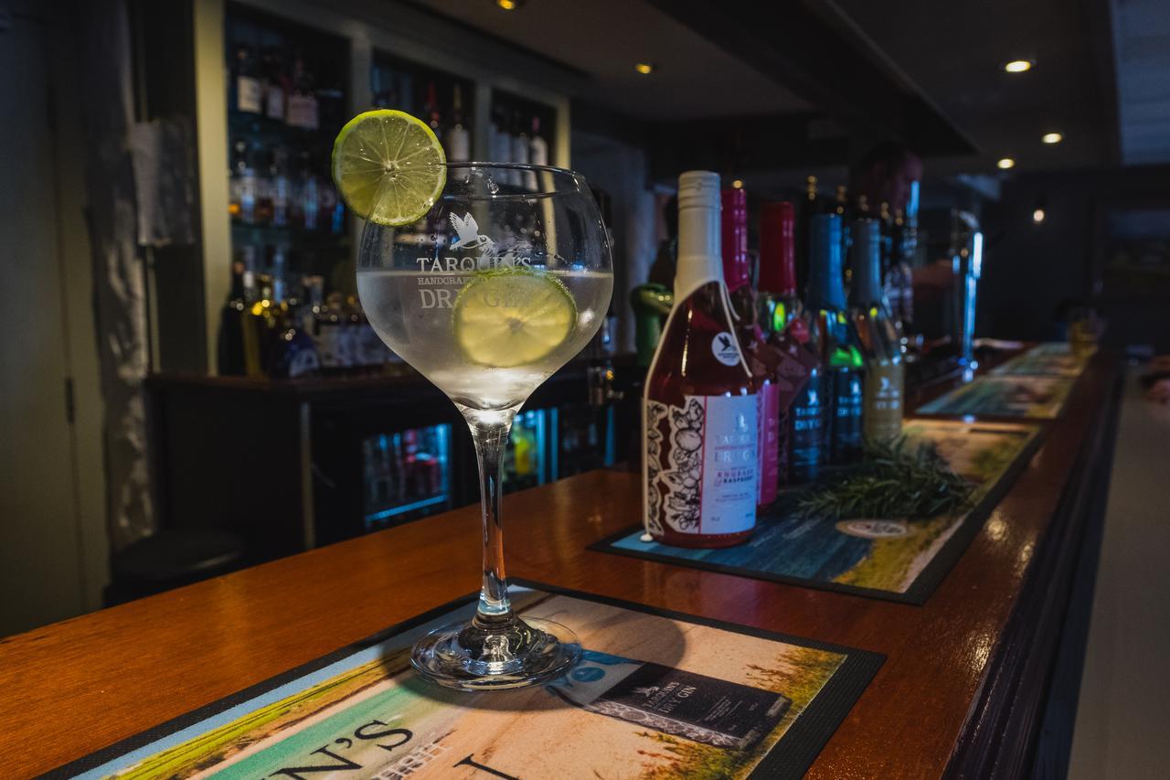 Kings Arms Hotel Пензанс Екстериор снимка